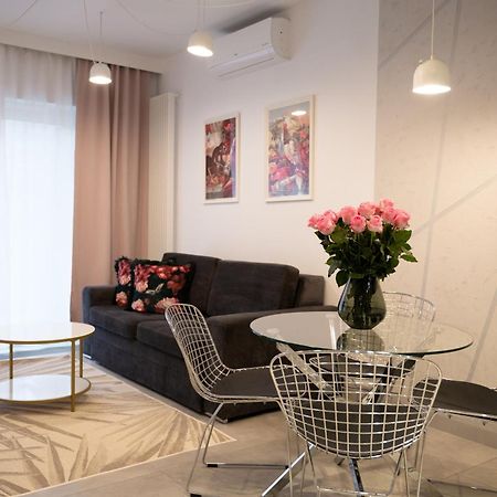 Mennica Residence Patronus Apartments Warschau Exterior foto