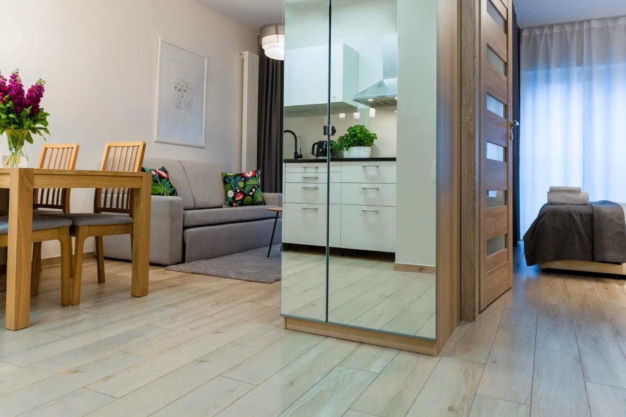 Mennica Residence Patronus Apartments Warschau Exterior foto