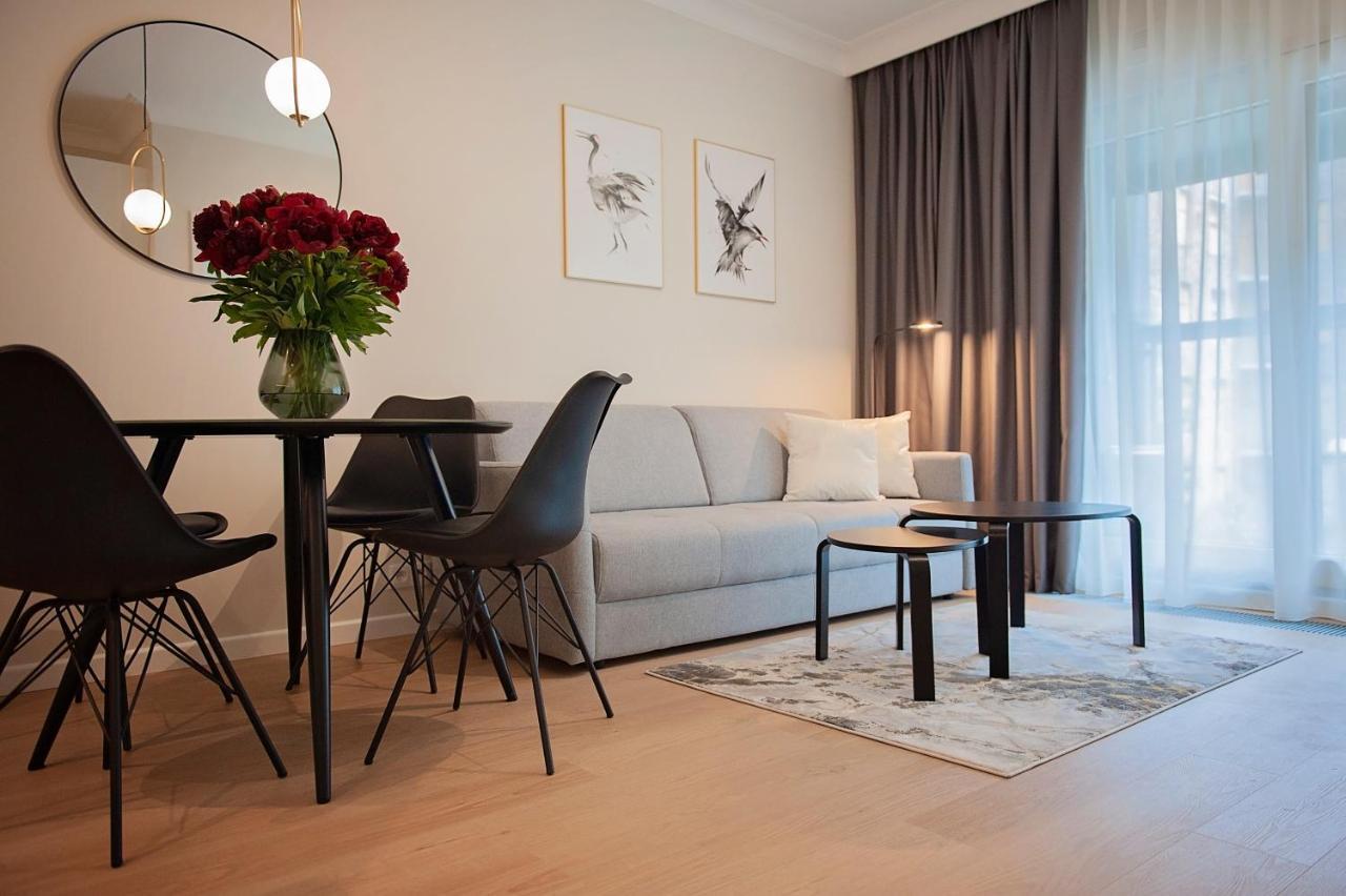 Mennica Residence Patronus Apartments Warschau Exterior foto